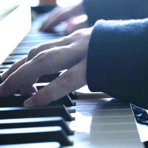 与朋友高级会所操富婆
